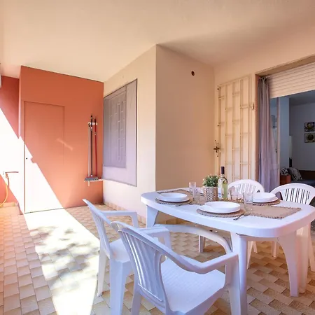 Ostrica By Interhome