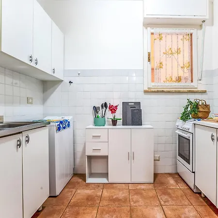 Ostrica By Interhome