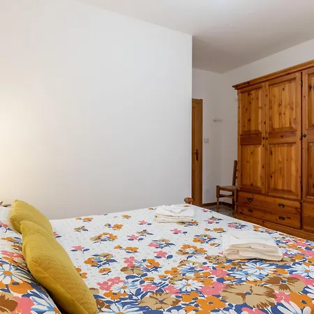 Ostrica By Interhome *