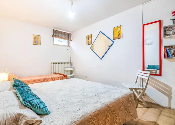 Ostrica By Interhome ألغيرو